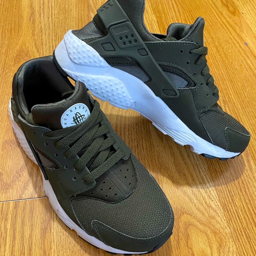 Nike huarache sneaker